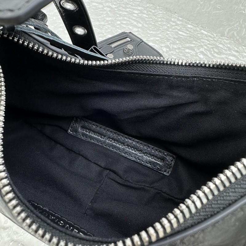 Balenciaga Le Cagole Shoulder Bag 008