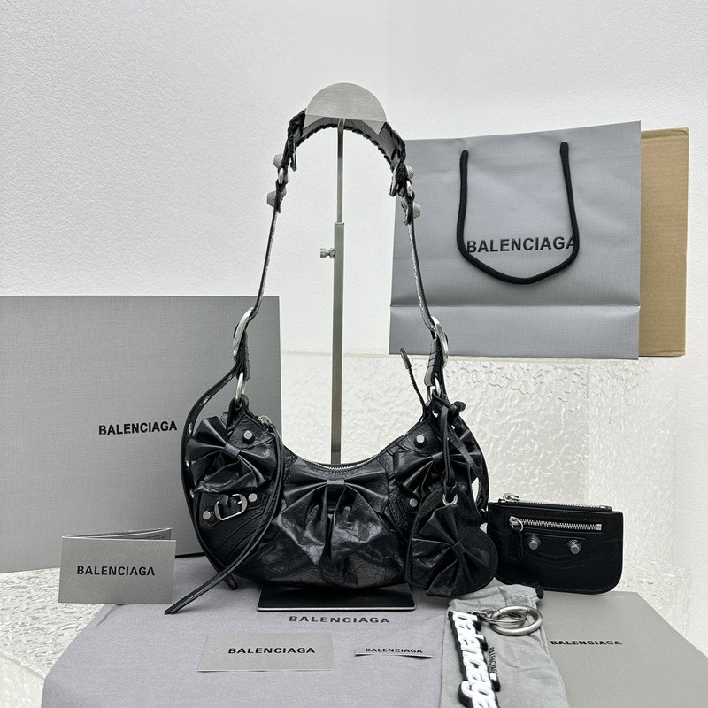 Balenciaga Le Cagole Shoulder Bag 008