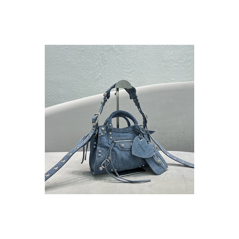 Balenciaga Le Cagole Shoulder Bag 009