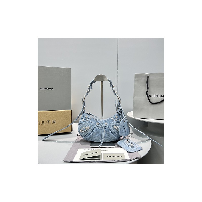 Balenciaga Le Cagole Shoulder Bag 012