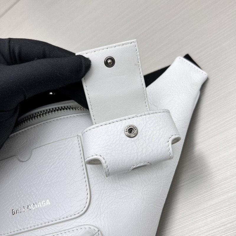 Balenciaga Explorer Belt Bag 033