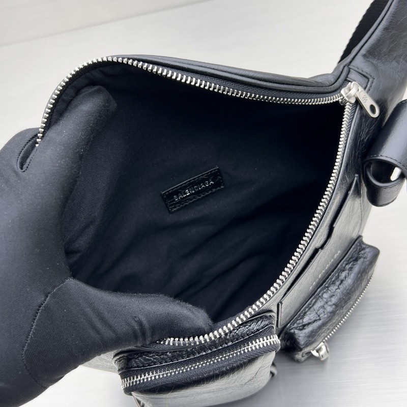Balenciaga Explorer Belt Bag 033