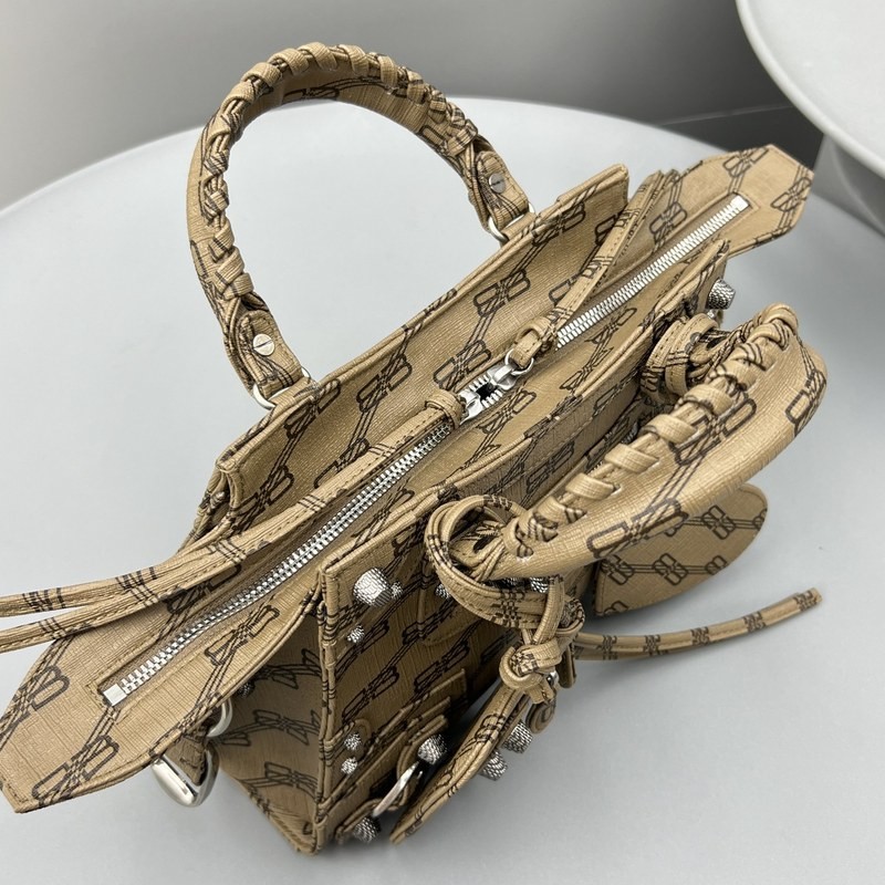 Balenciaga Le Cagole Top Handle Bag 068
