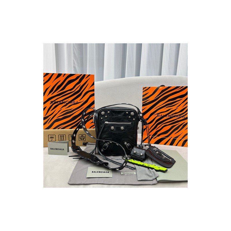 Balenciaga Le Cagole Top Handle Bag 069