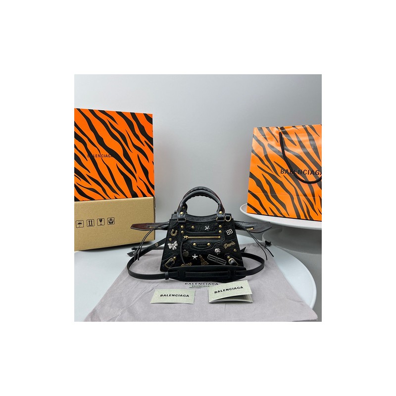 Balenciaga Le Cagole Top Handle Bag 070