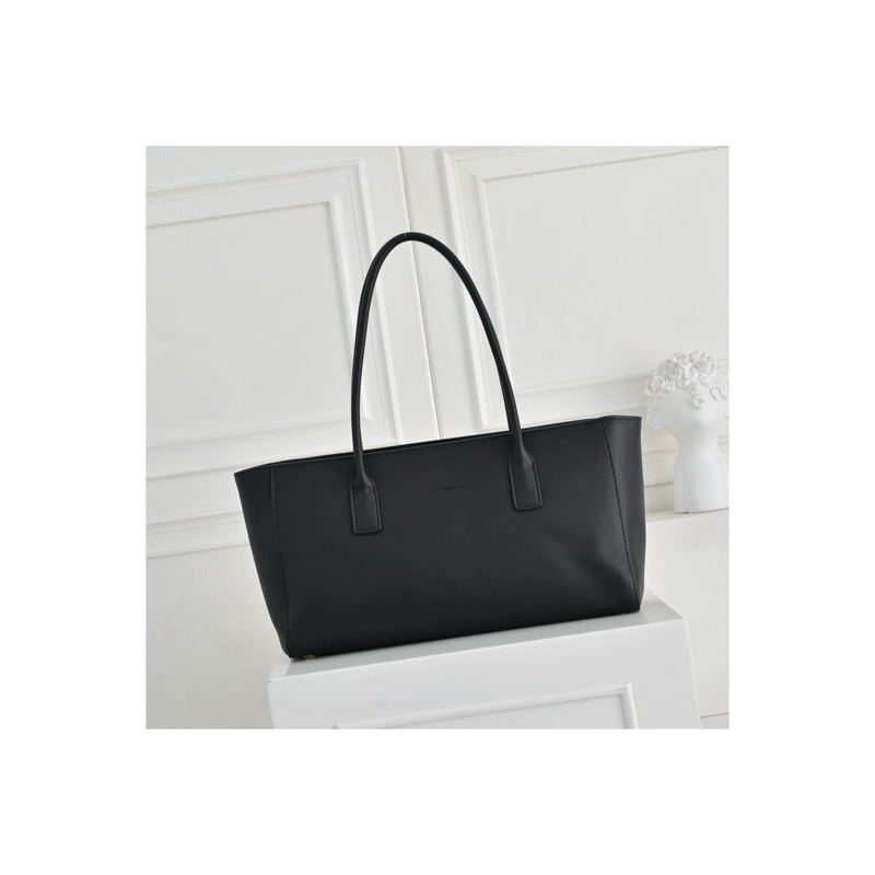 Chanel Tote Bag