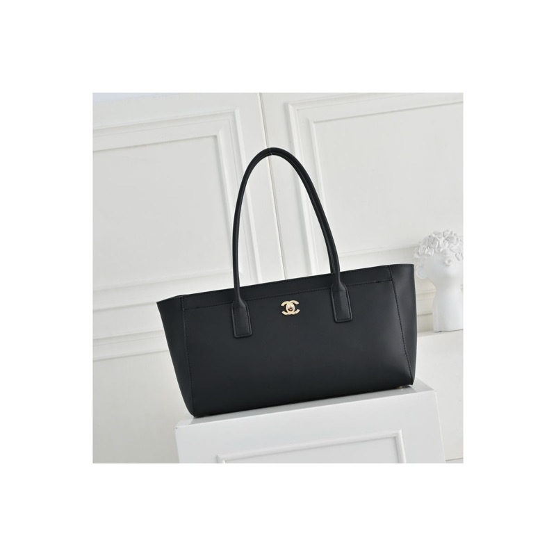 Chanel Tote Bag