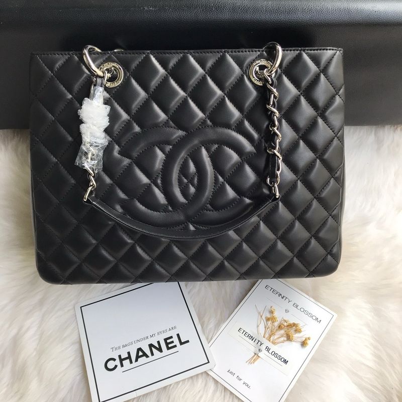 Chanel Chanel 22 Quilted Bag