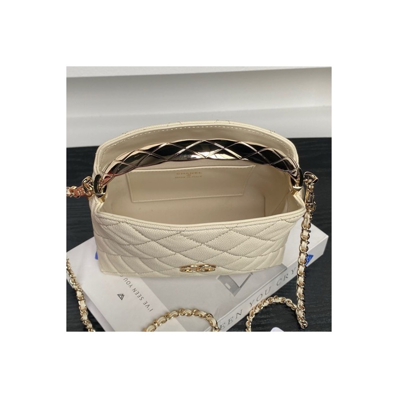 Chanel Wallet on Chain