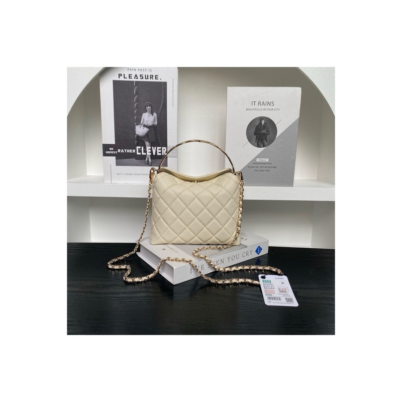 Chanel Wallet on Chain