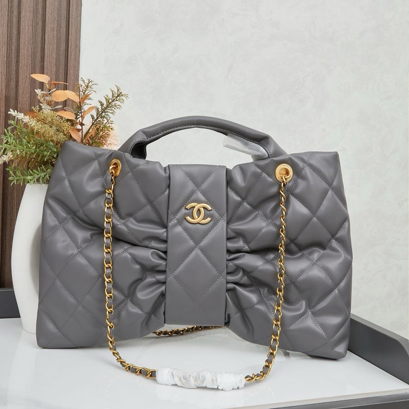 Chanel Chanel 19 Quilted Bag