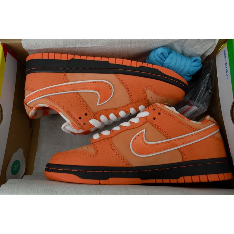 Nike Dunk Low SB 'Orange Lobster' Special Box FD8776-800