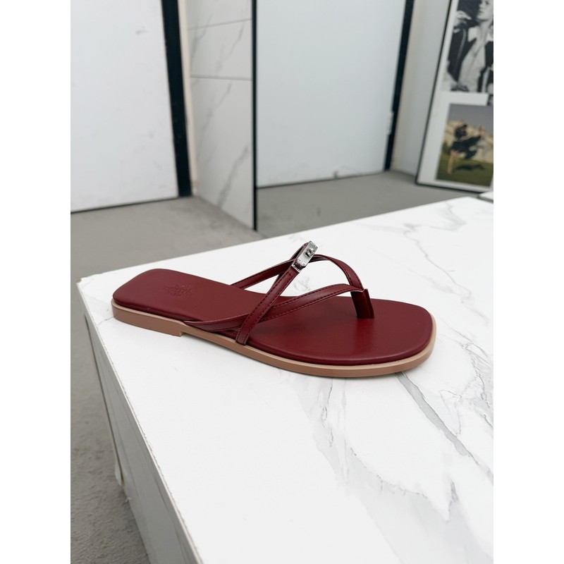 Hermès Thong Sandal 153