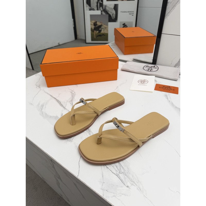 Hermès Thong Sandal 154