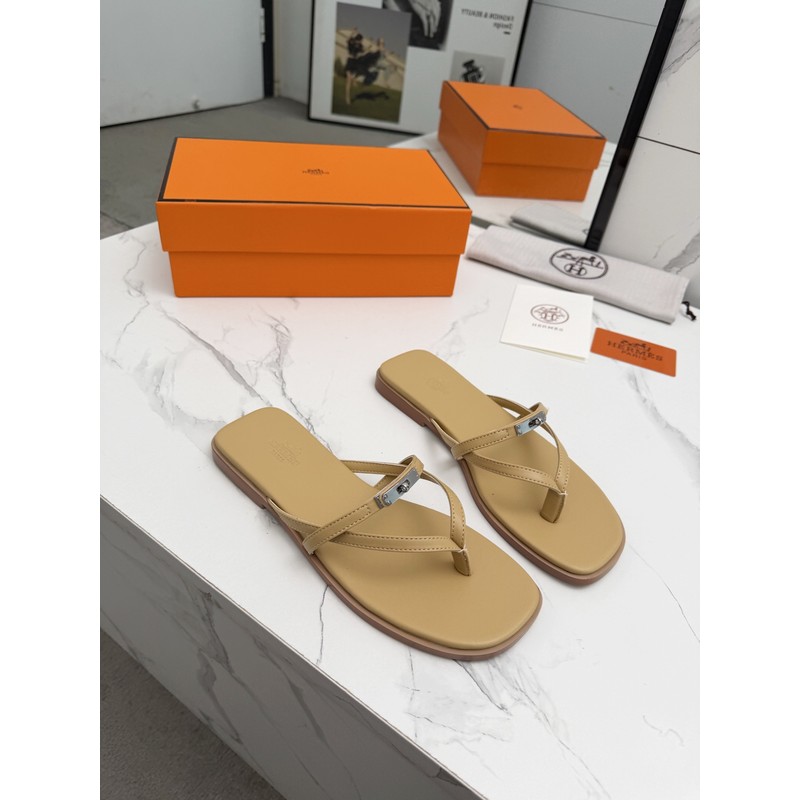 Hermès Thong Sandal 154