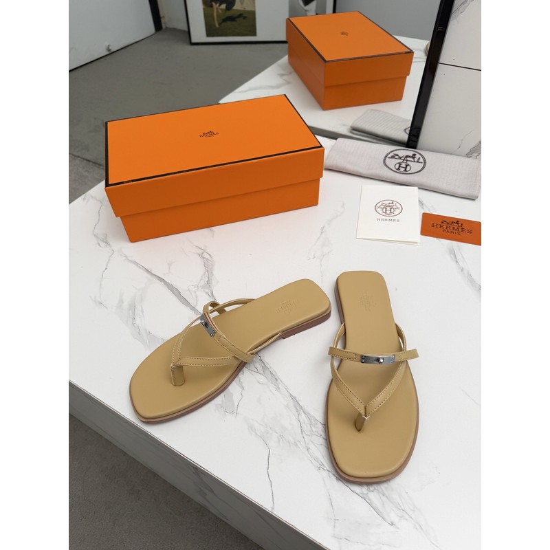 Hermès Thong Sandal 154