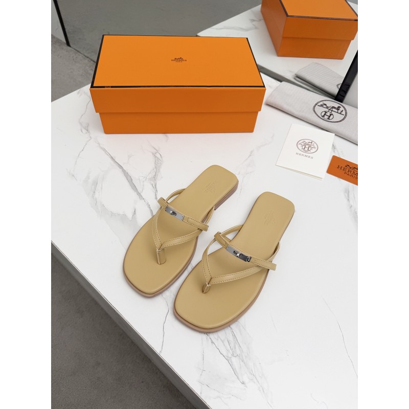 Hermès Thong Sandal 154