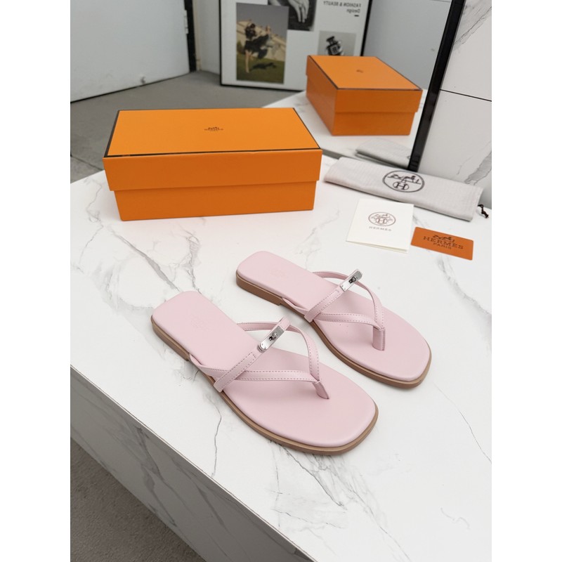 Hermès Thong Sandal 158