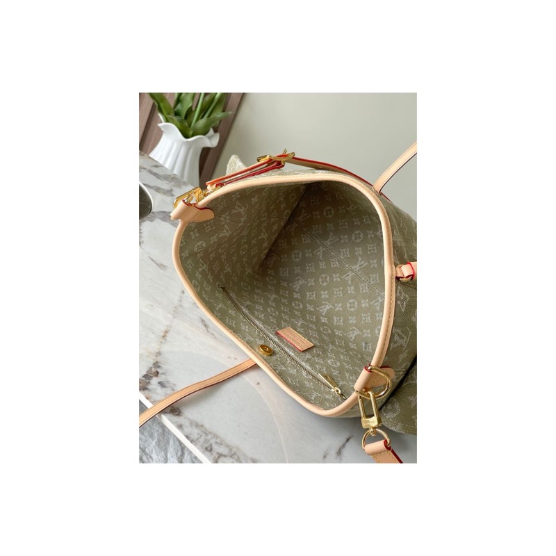 Louis Vuitton Handbag
