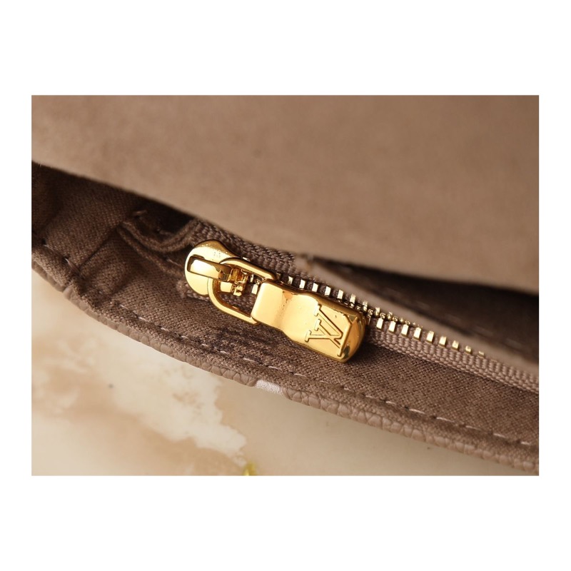 Louis Vuitton Monogram Shoulder Bag