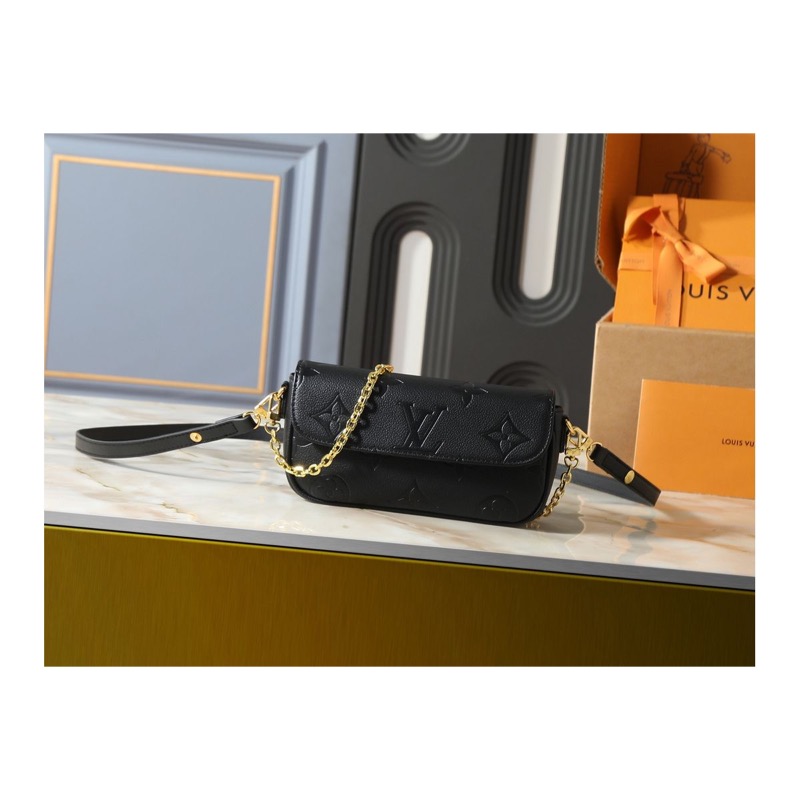 Louis Vuitton Dauphine Monogram Bag