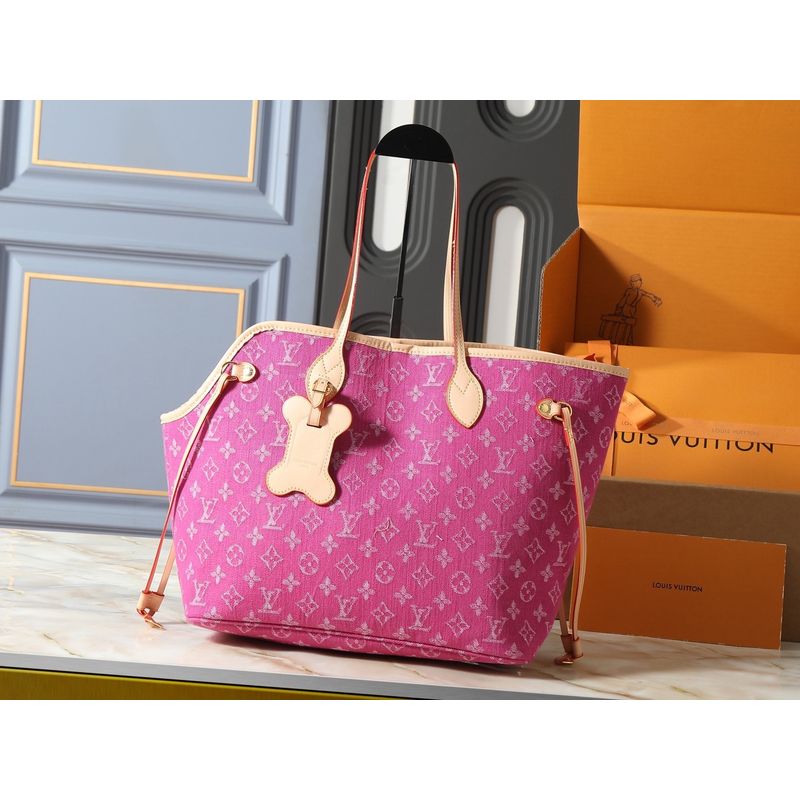Louis Vuitton Neverfull Monogram Bag