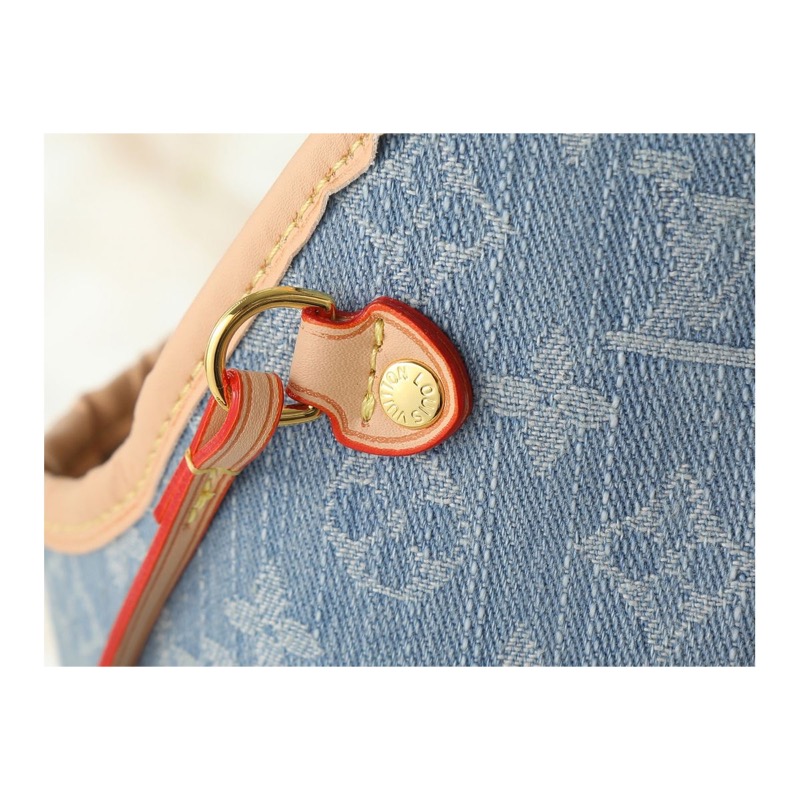 Louis Vuitton Neverfull Monogram Bag