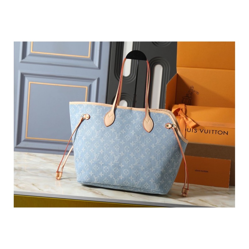 Louis Vuitton Neverfull Monogram Bag