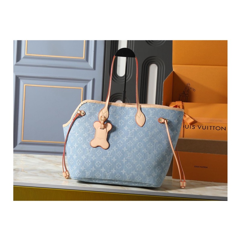 Louis Vuitton Neverfull Monogram Bag