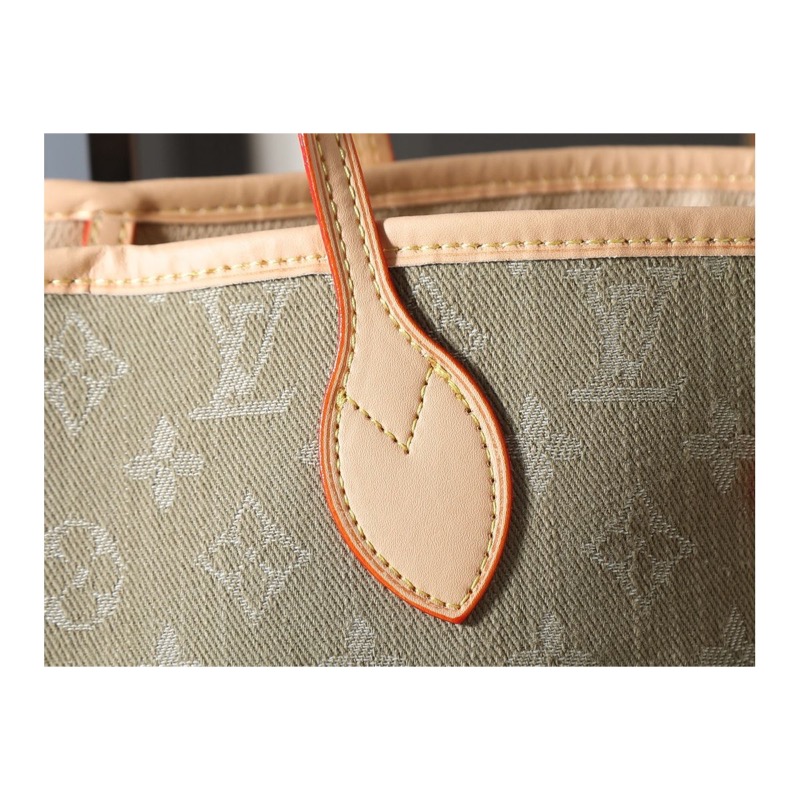 Louis Vuitton Neverfull Monogram Bag