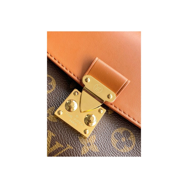 Louis Vuitton Crossbody Bag
