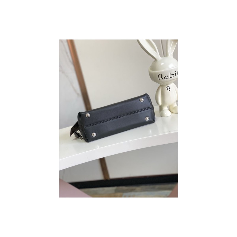 Louis Vuitton Shoulder Bag