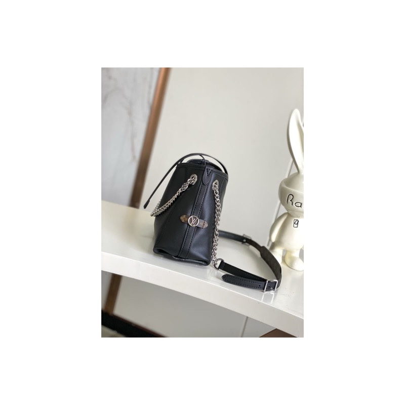 Louis Vuitton Shoulder Bag