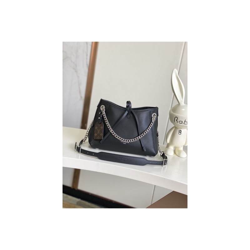 Louis Vuitton Shoulder Bag
