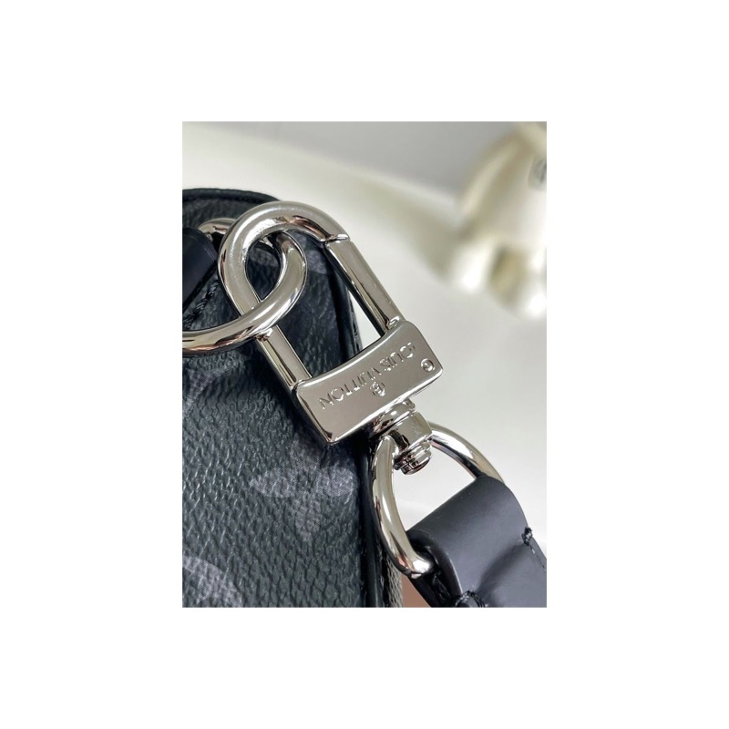 Louis Vuitton Shoulder Bag