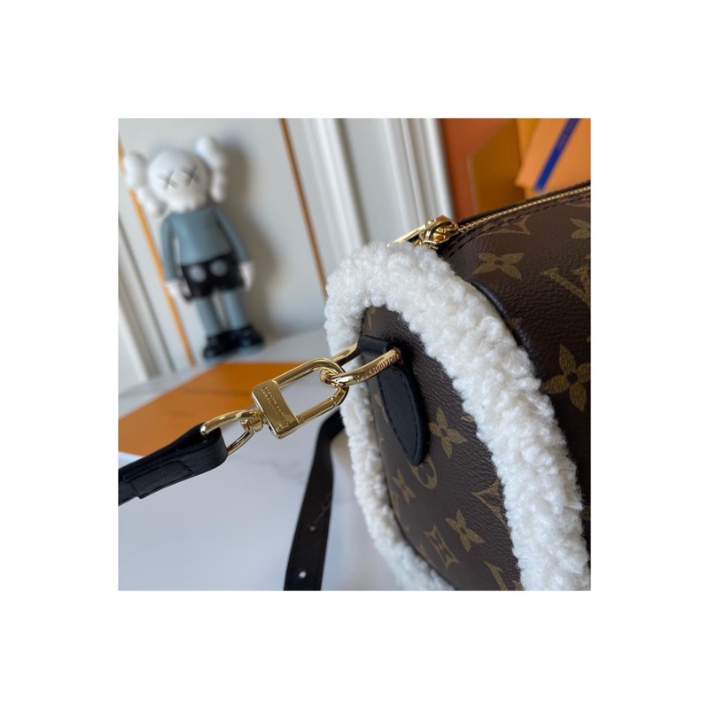 Louis Vuitton Dauphine Monogram Bag