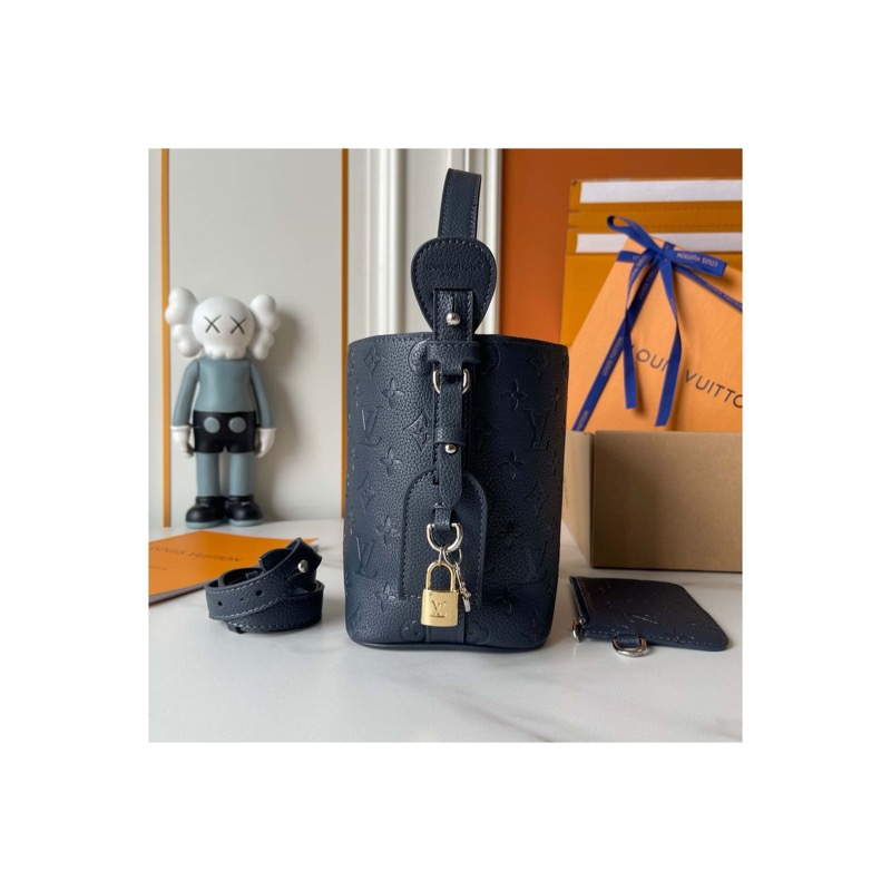 Louis Vuitton Neverfull Monogram Bag