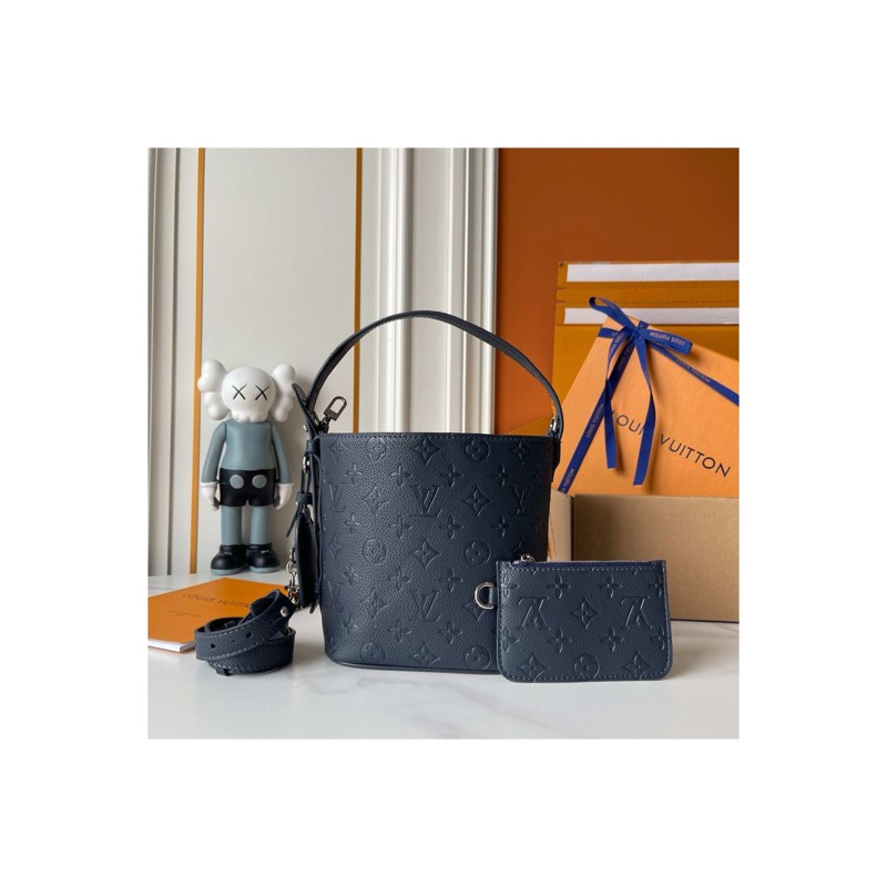 Louis Vuitton Neverfull Monogram Bag