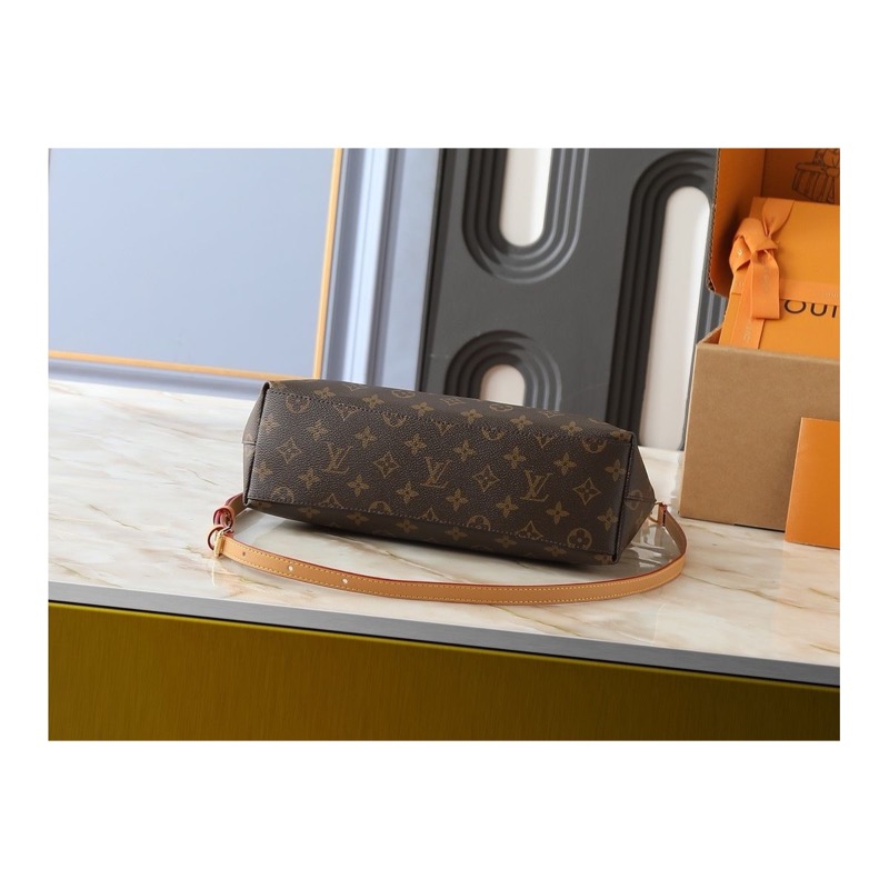 Louis Vuitton Dauphine Monogram Bag