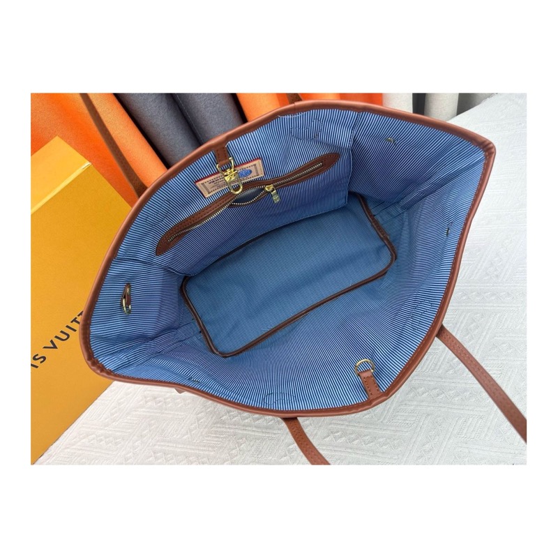 Louis Vuitton Neverfull Monogram Bag