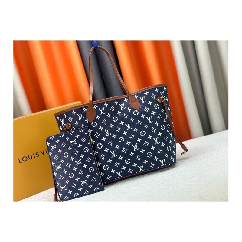 Louis Vuitton Neverfull Monogram Bag