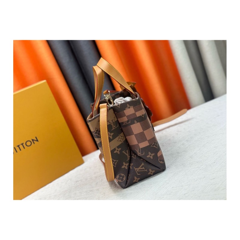 Louis Vuitton Monogram Shoulder Bag