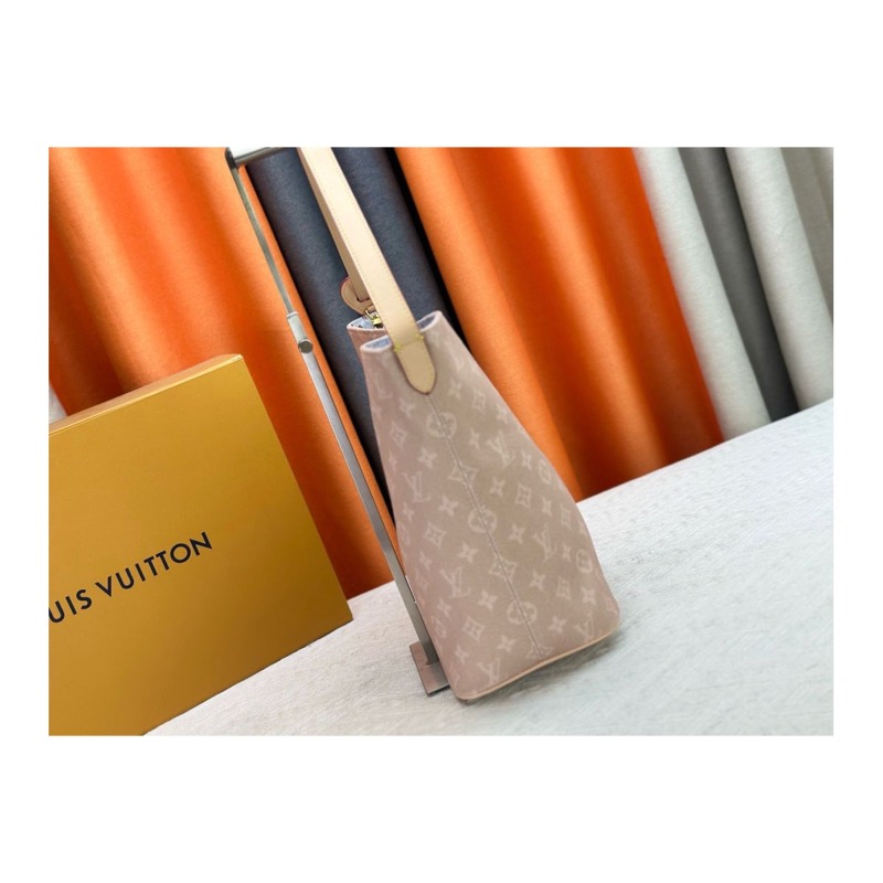 Louis Vuitton Keepall Monogram Bag