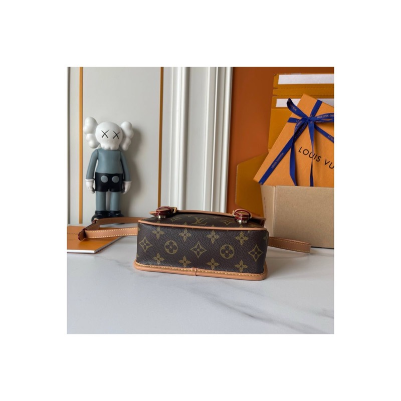 Louis Vuitton Dauphine Bag