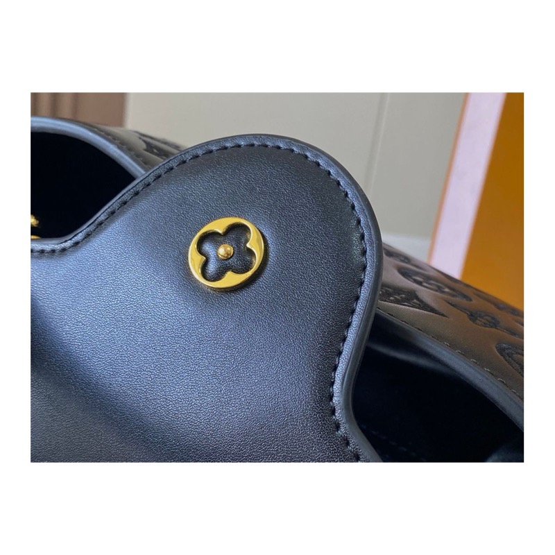 Louis Vuitton Capucines Monogram Bag