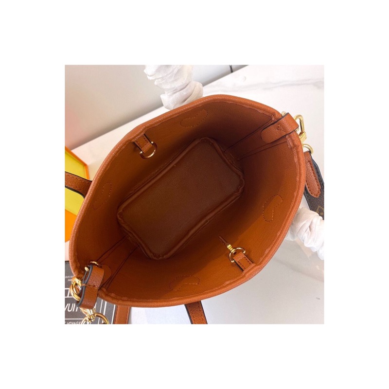 Louis Vuitton Neverfull Monogram Bag