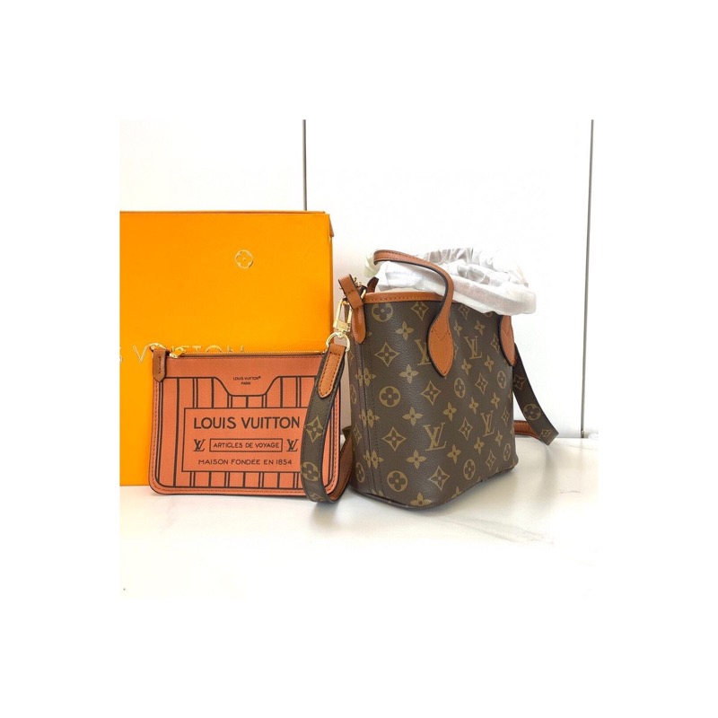 Louis Vuitton Neverfull Monogram Bag