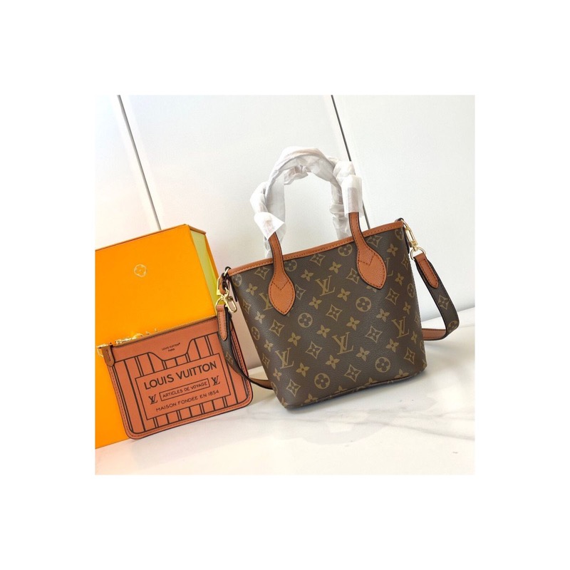 Louis Vuitton Neverfull Monogram Bag