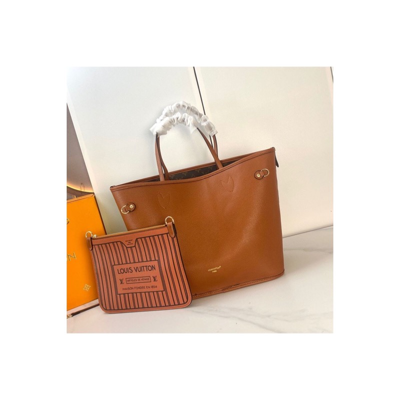 Louis Vuitton Neverfull Monogram Bag