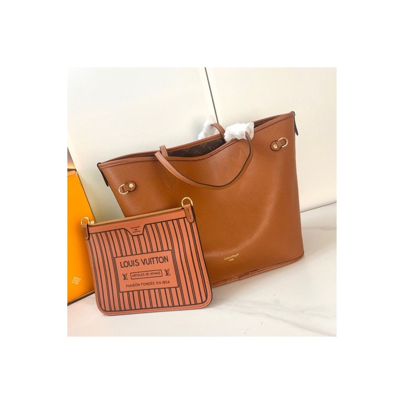 Louis Vuitton Neverfull Monogram Bag